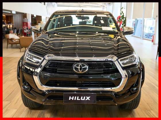 TOYOTA HILUX 2.8 D-4D TURBO DIESEL CD SRX PLUS 4X4 AUTOMÁTICO TOYOTA HILUX 2.8 D-4D TURBO DIESEL CD SRX PLUS 4X4 AUTOMÁTICO